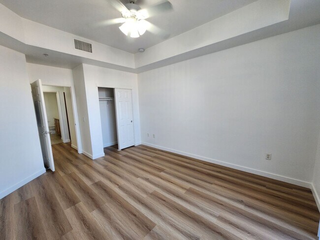 Building Photo - 35 E Agate Ave