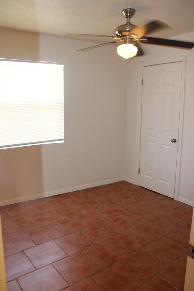 Building Photo - 10801 Donna Marie Dr