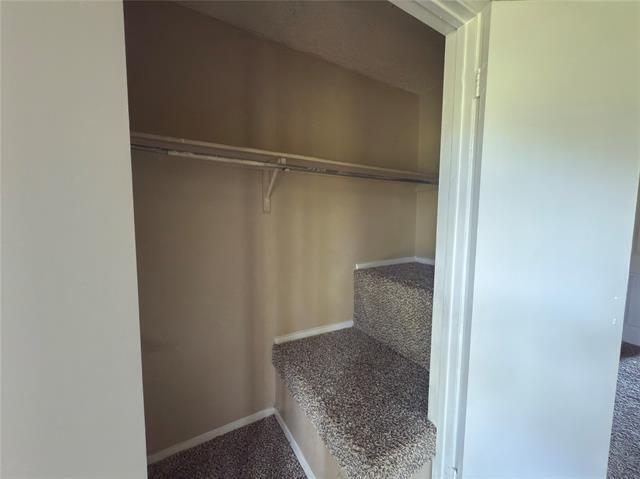 Building Photo - 2243 Aspen Dr