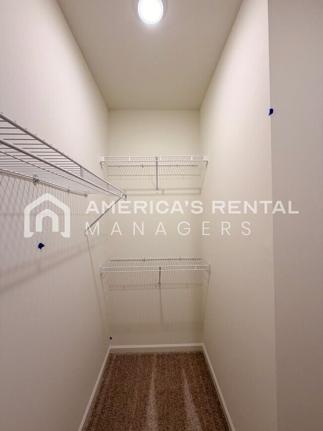 Building Photo - Modern Living in Havenridge! Sign a 13-month lease by 5/15/2026 and receive a leasing incentive e...