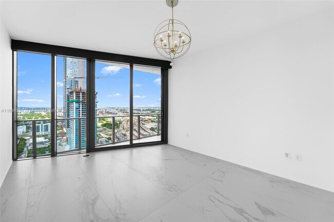 Building Photo - 1000 Biscayne Blvd