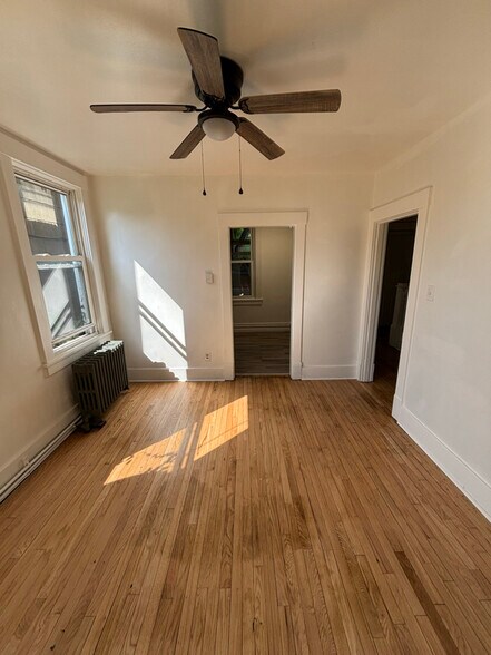 Building Photo - 702 Airbrake Ave