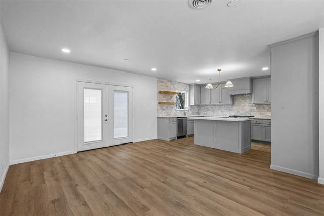 Building Photo - 5832 Tracyne Dr