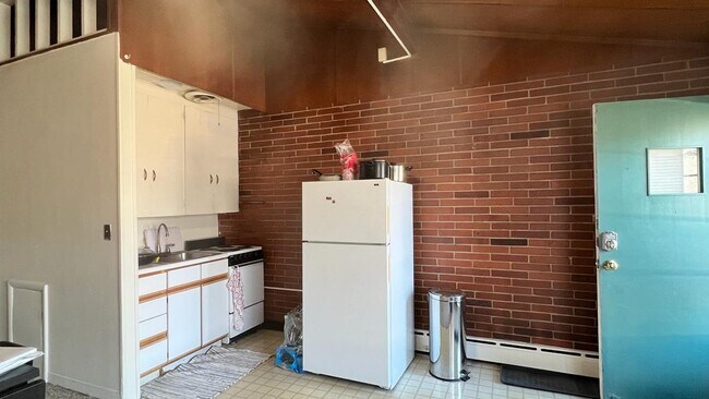 Building Photo - 1025 Arbordale St