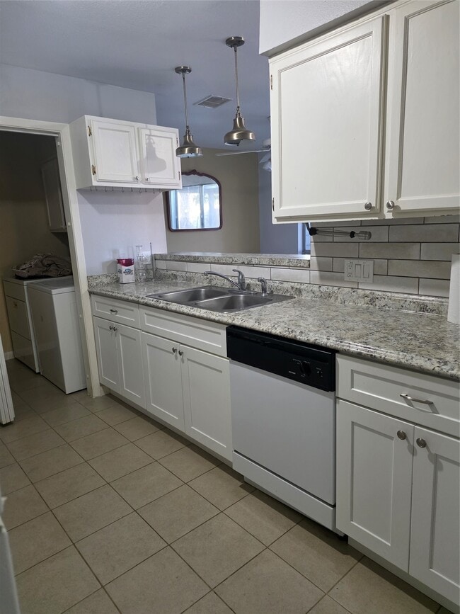 Building Photo - 12407 Sungate Ln