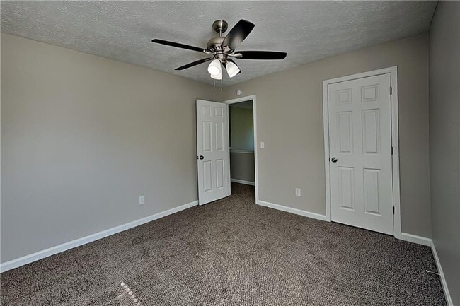 Building Photo - 1618 Sparrow Wood Ln SW