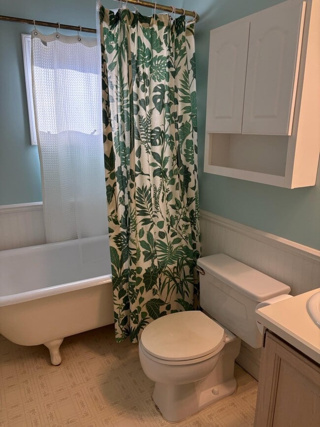 Building Photo - 433 McKinley St