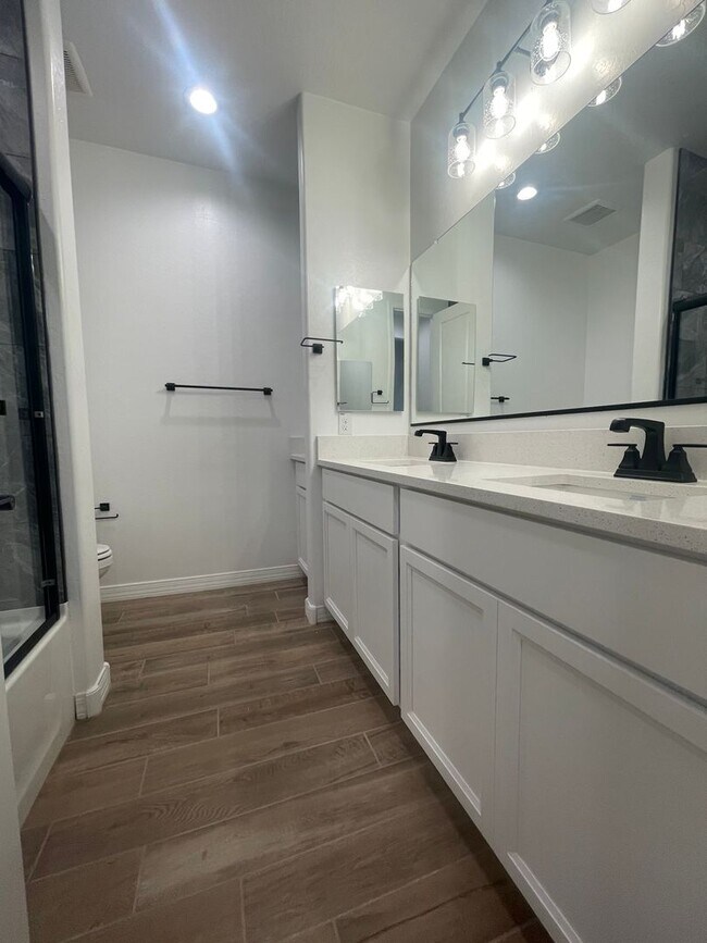 Building Photo - 13419 W Crimson Ter