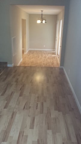 Building Photo - Large 2 Story Home 2540 SFT 3 Bed 2 Bath Home