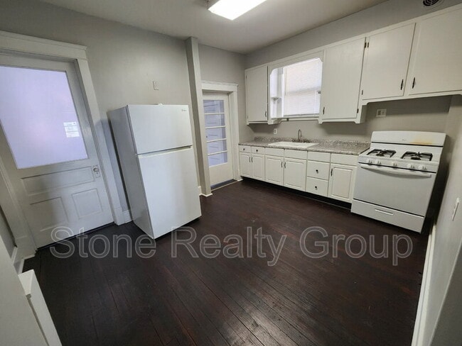 Building Photo - 1527 Ohio St