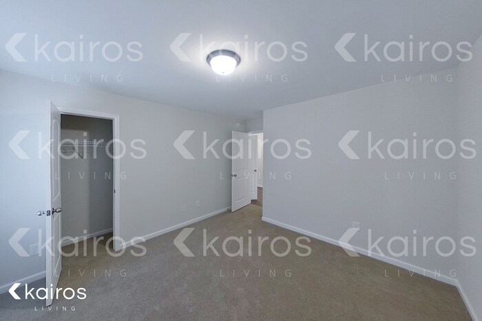 Building Photo - 820 Heather Dr