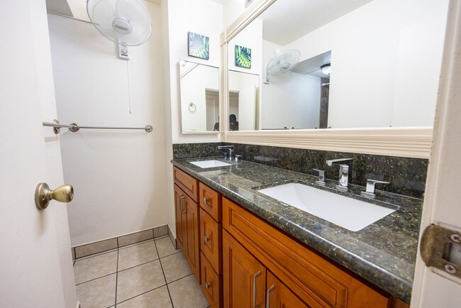 Building Photo - Mauna Luan Hawaii Kai 2 Bedroom 2 Bathroom...