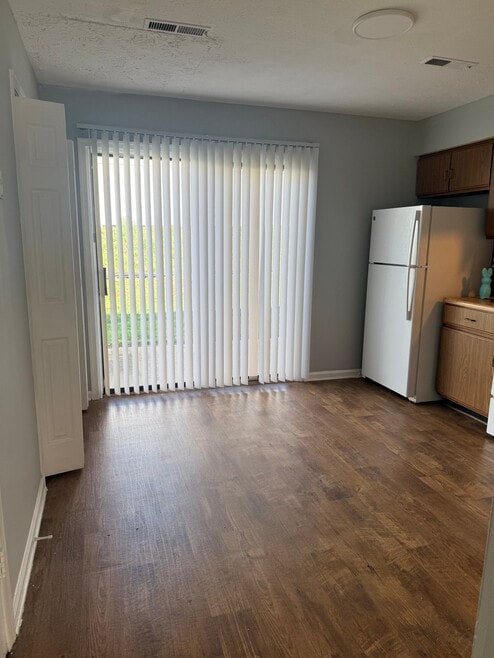 Building Photo - 9 Fonda Dr