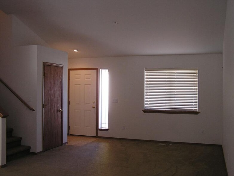 Building Photo - 2384 Spring Wheat Rd