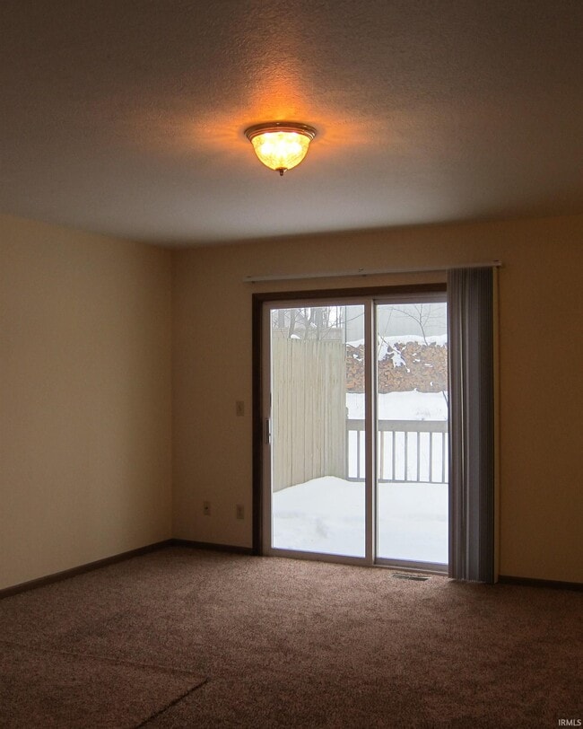 Building Photo - 1040 Forest View Dr S