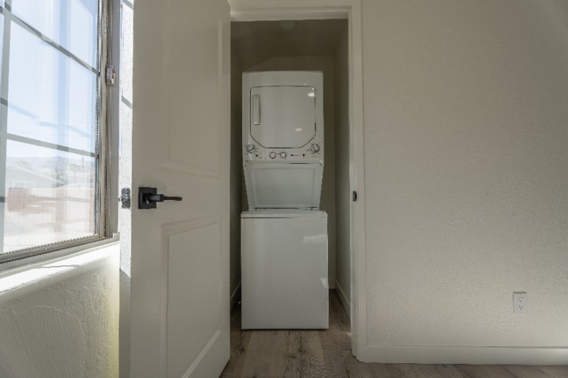 Building Photo - 73345 Royal Palm Dr