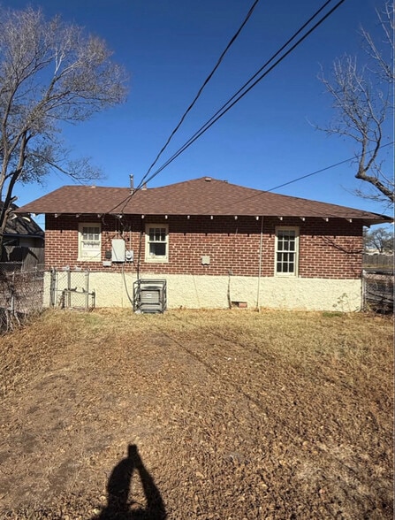 Building Photo - 1203 SW 10th Ave