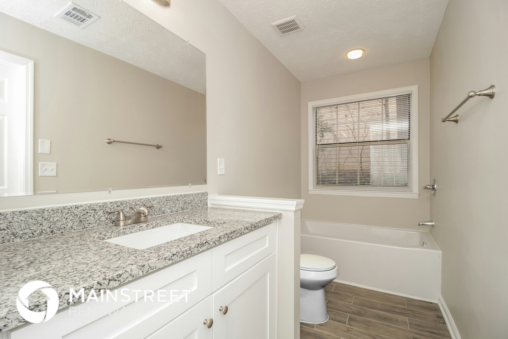 Building Photo - 3204 Rimrock Dr