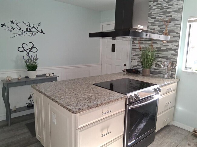 Building Photo - 7737 Eureka Dr