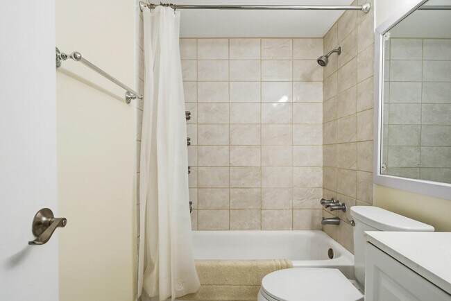 Building Photo - 142 Norwich F