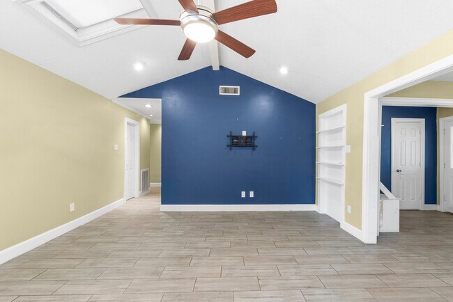 Building Photo - 3010 Westerland Dr