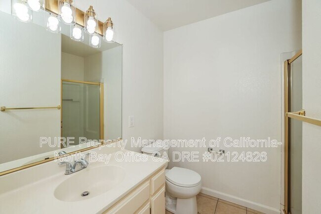 Building Photo - 1190 Exeter Dr