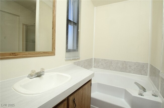 Building Photo - 5964 Shenandoah Ave