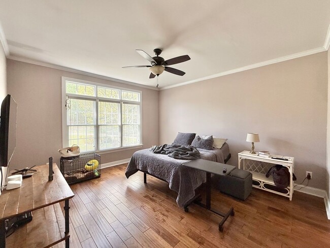 Building Photo - Spacious 3BD, 2.5BA Raleigh Home with First Floor Primary Bedroom & Fenced Yard