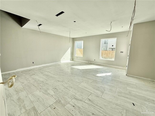 Building Photo - 2206 Corales St