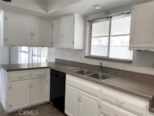 Building Photo - 3001 Coleridge Dr