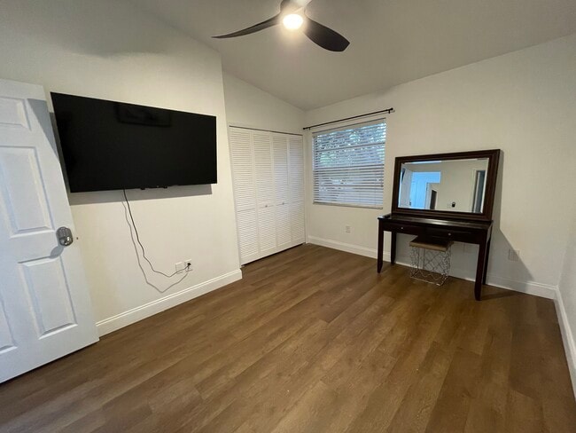 Building Photo - 2105 Fletchers Point Cir