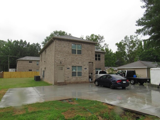 Building Photo - 815 Ellis St
