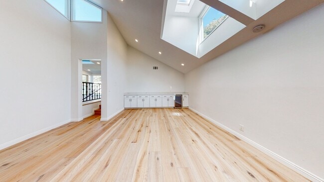 Building Photo - 5 bedroom, 5.5 bath, 4800 sq ft Prime Studio City Home with Pool and Hollywood Hills views