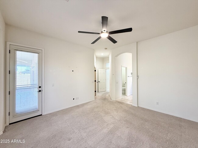 Building Photo - 4148 E Walnut Rd