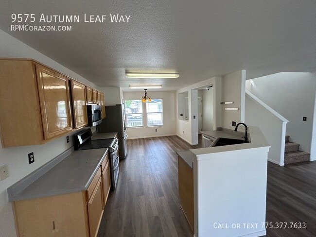 Building Photo - 9575 Autumn Leaf Way