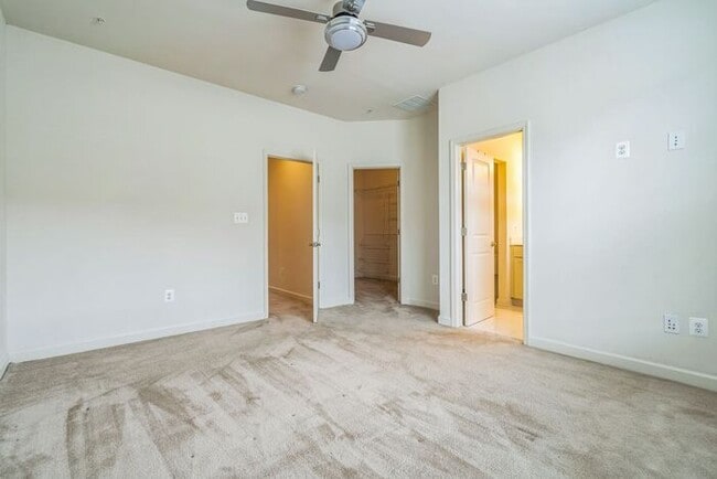 Building Photo - 9904 Wood Edge Wy