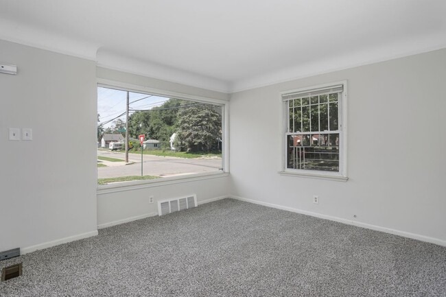 Building Photo - 12734 Riverview St