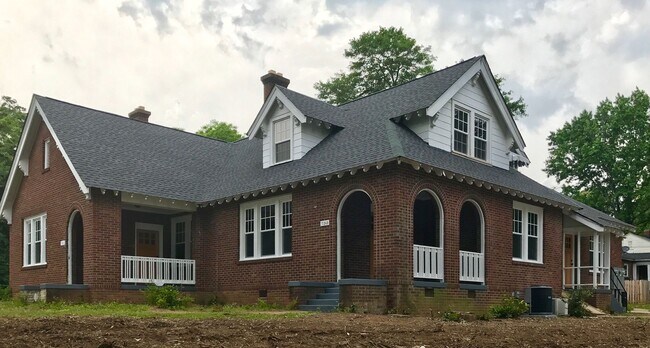Building Photo - Whitner