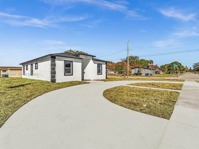 Building Photo - 803 N 20th St