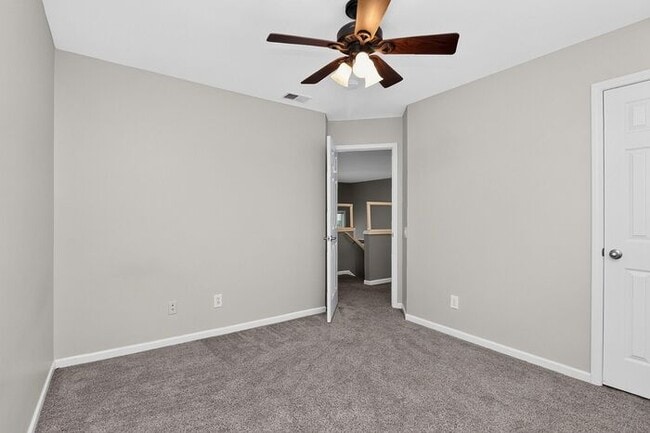 Building Photo - Beautiful 3BD/2.5BA Home in the Edinburgh Community of Ballantyne!