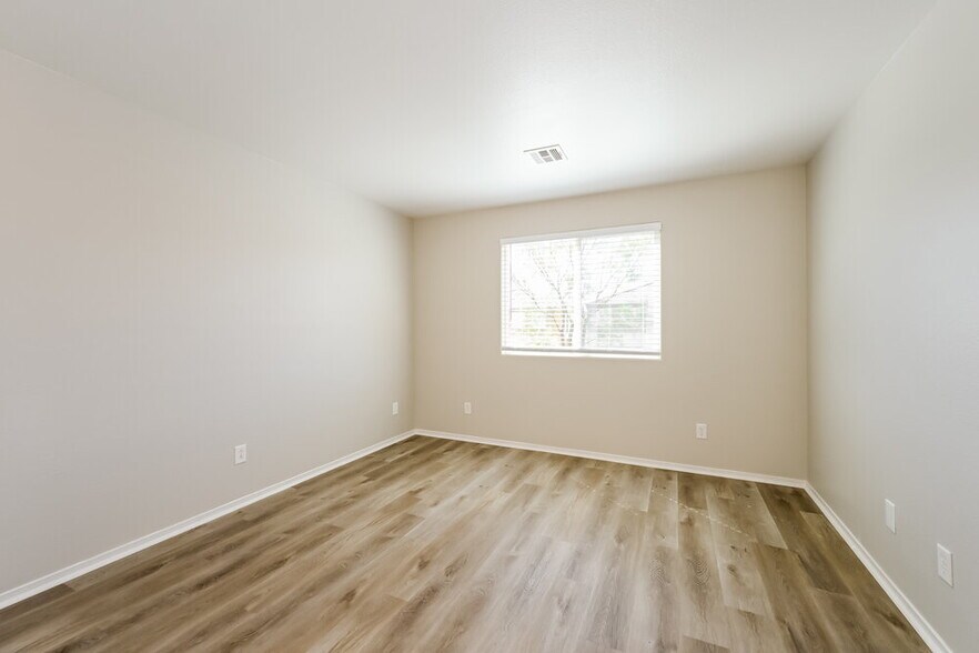 Building Photo - 6238 Borland Ct