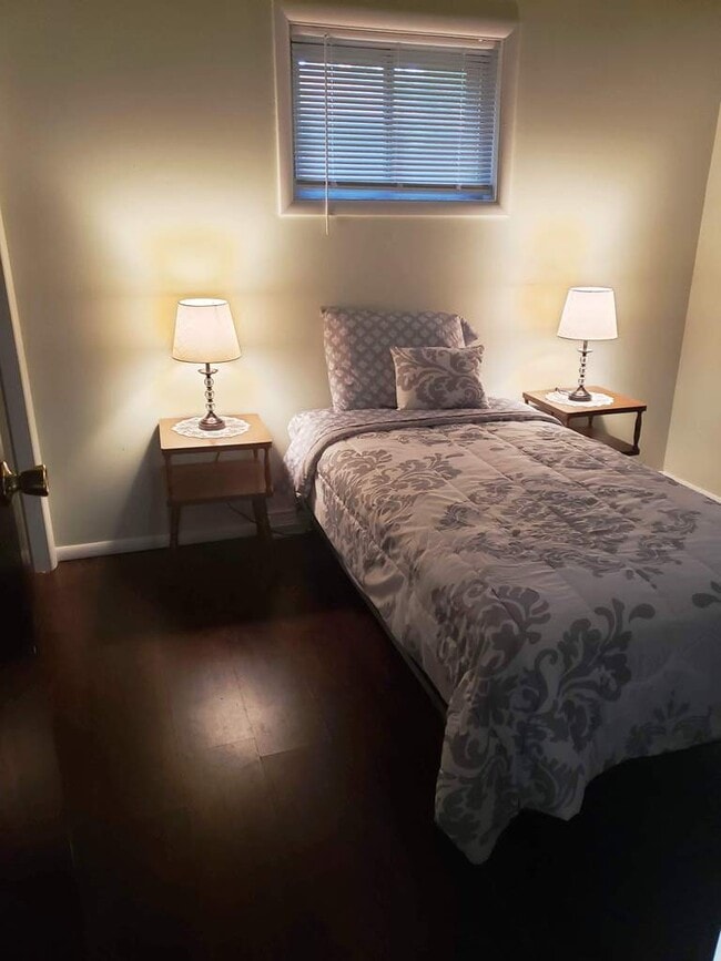 Building Photo - 10 Donenfeld Dr