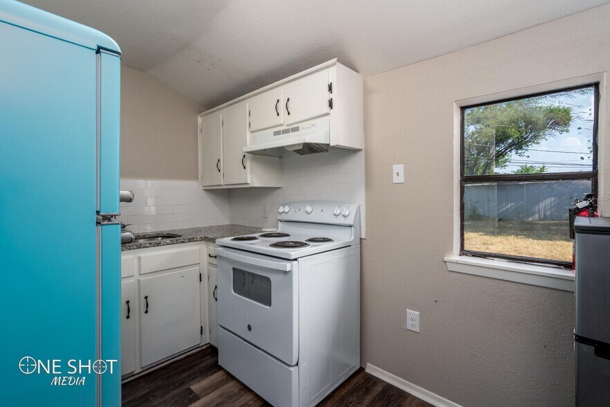 Building Photo - 2510 S 2nd St