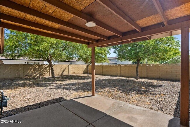 Building Photo - 6713 N 63rd Ave