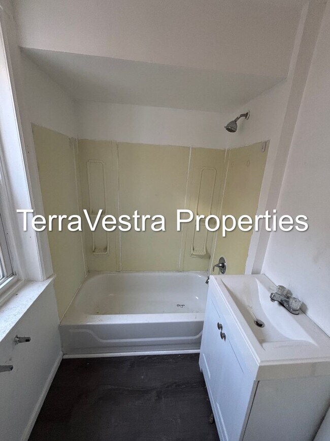 Building Photo - 3 Bed Single Family in Camden! Eligible for $500 Security Deposit.