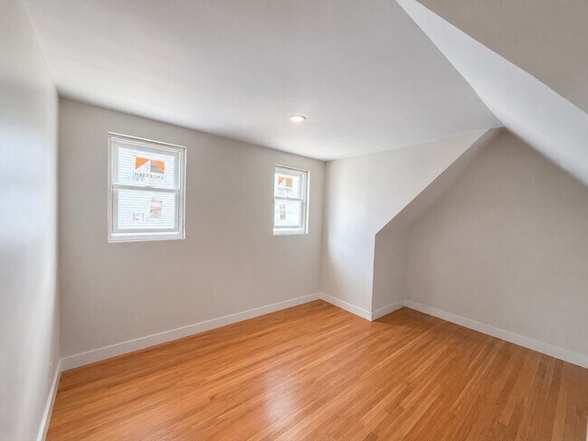 Building Photo - 36 Champney St