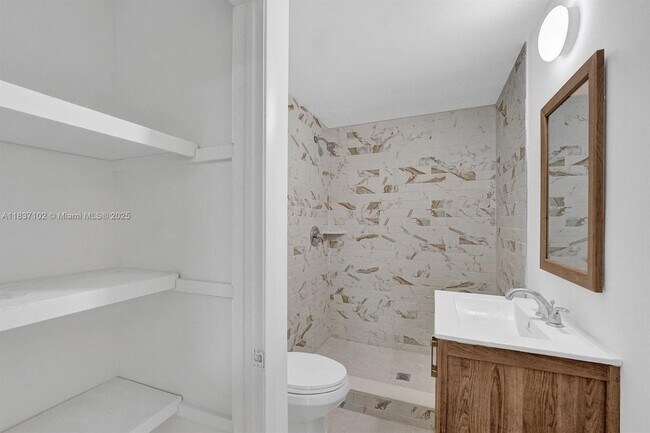 Building Photo - 310 N Ocean Breeze
