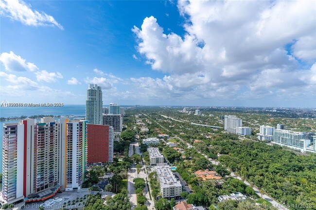 Building Photo - 1451 Brickell Ave