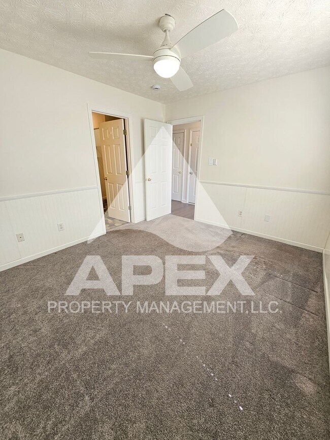 Building Photo - 8705 Trapper Ln