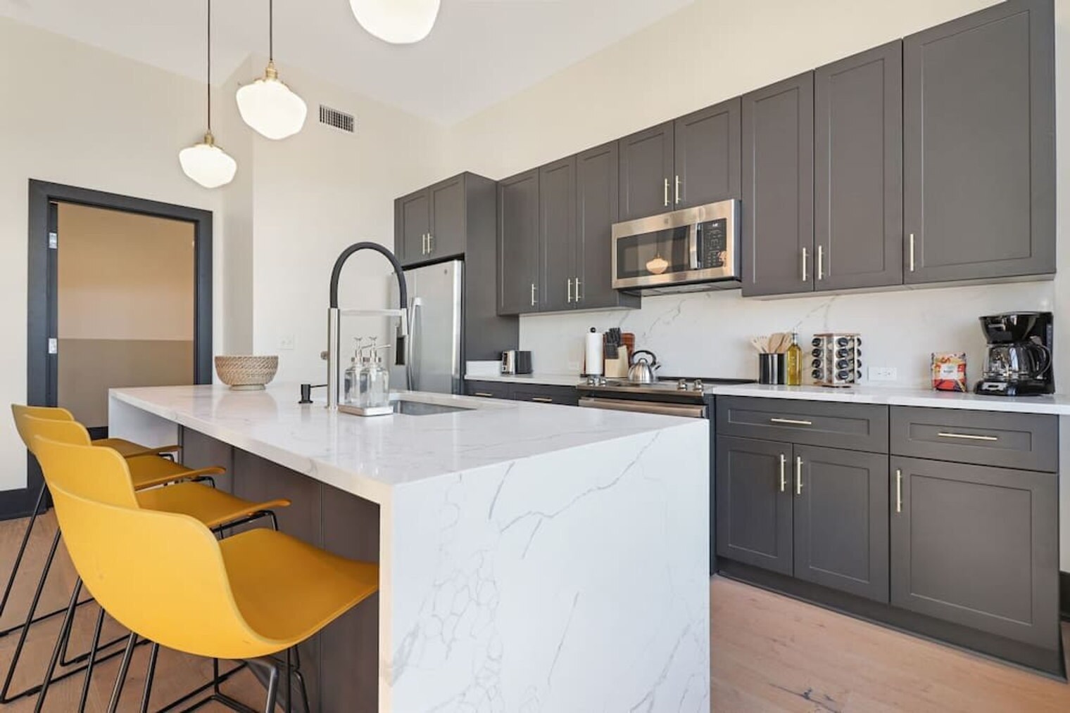 Building Photo - 1148 S Peters St